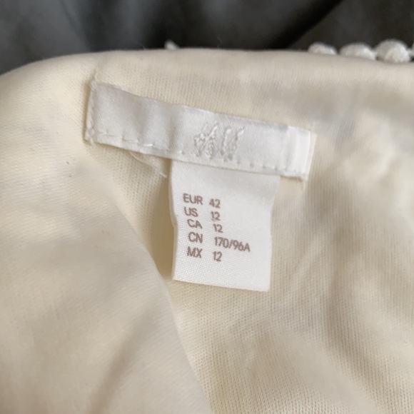 H&M Cream Crochet Knee Length Sweater Dress Size 12 - Picture 7 of 8